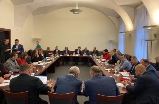 Činnost v odborných společnostech a orgánech